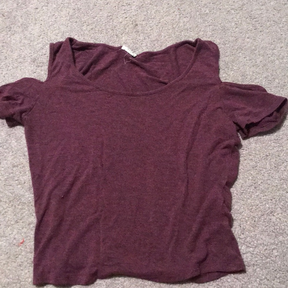 off the shoulder cropped tshirt